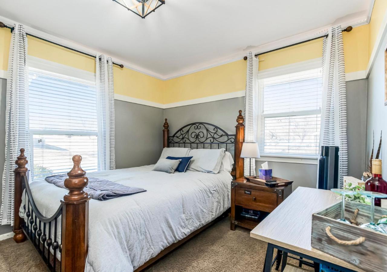 Becky & Marvels 420 Stay - Private Room Kansas City Esterno foto
