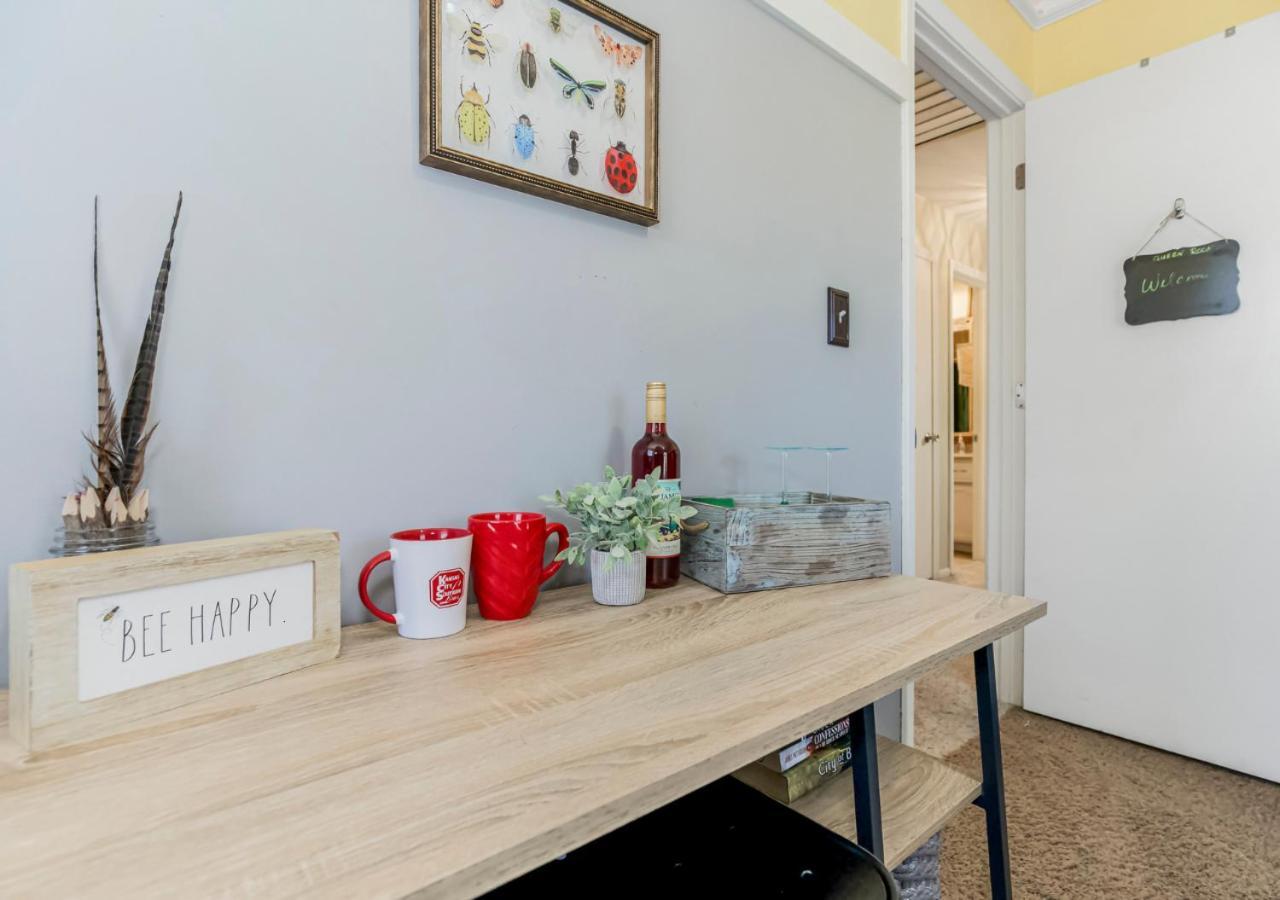 Becky & Marvels 420 Stay - Private Room Kansas City Esterno foto