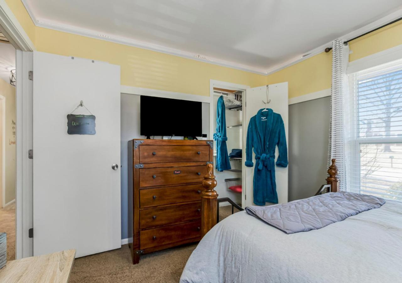 Becky & Marvels 420 Stay - Private Room Kansas City Esterno foto